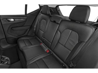 2023 Volvo XC40 B5 Plus Dark Theme