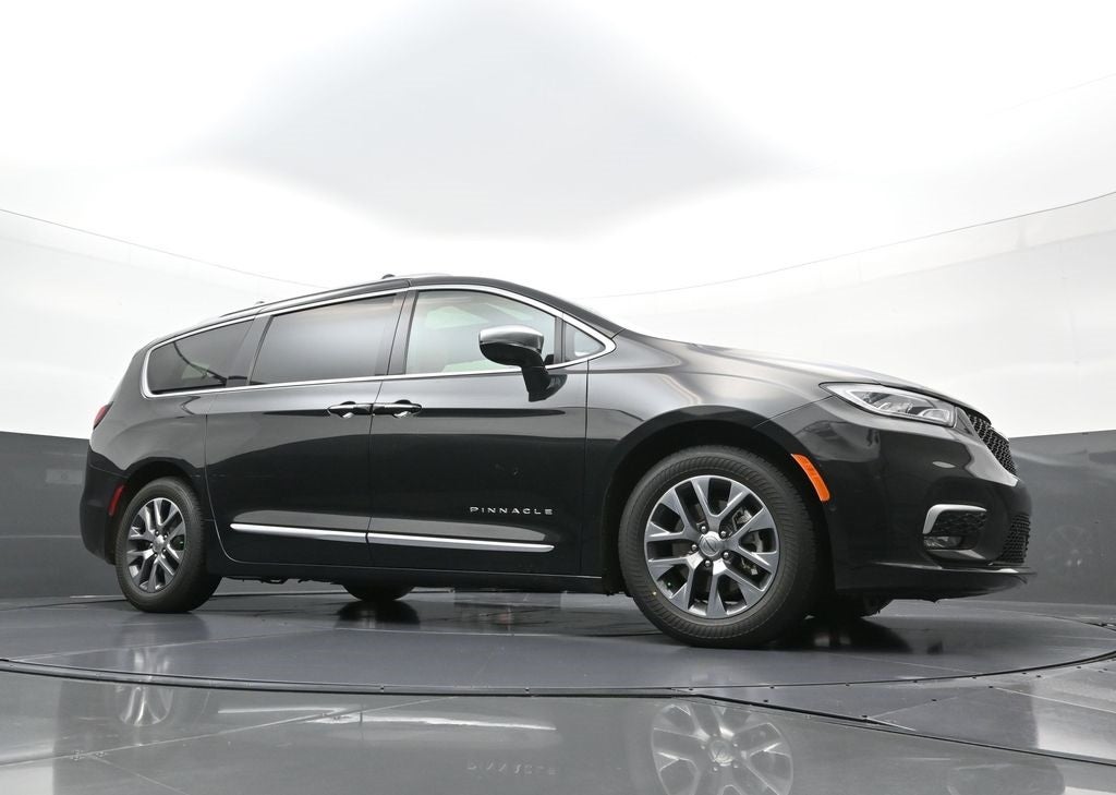 2023 Chrysler Pacifica Hybrid Hybrid Pinnacle