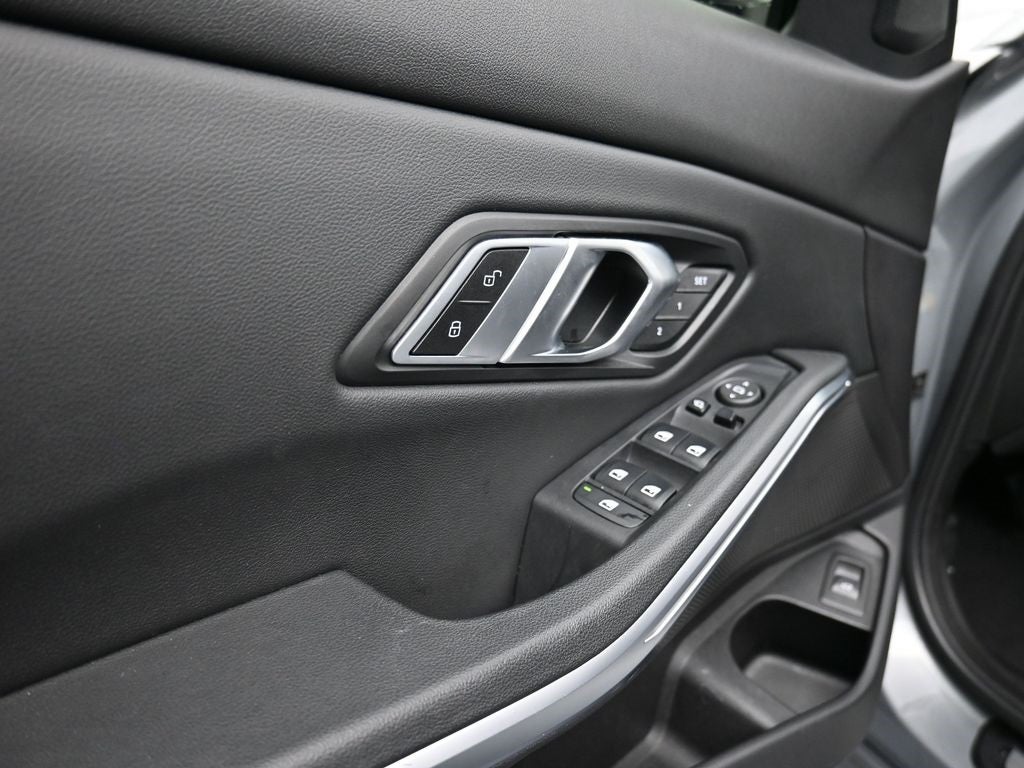 2023 BMW 3 Series 330i xDrive