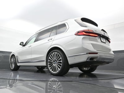 2025 BMW X7 xDrive40i