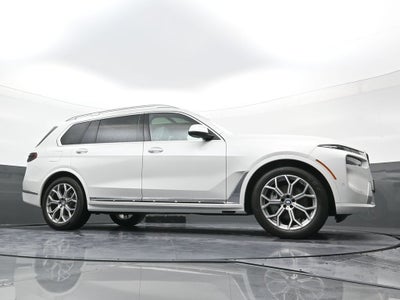 2025 BMW X7 xDrive40i