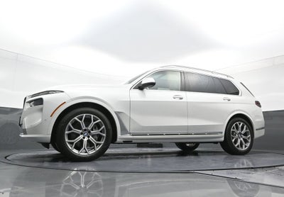 2025 BMW X7 xDrive40i