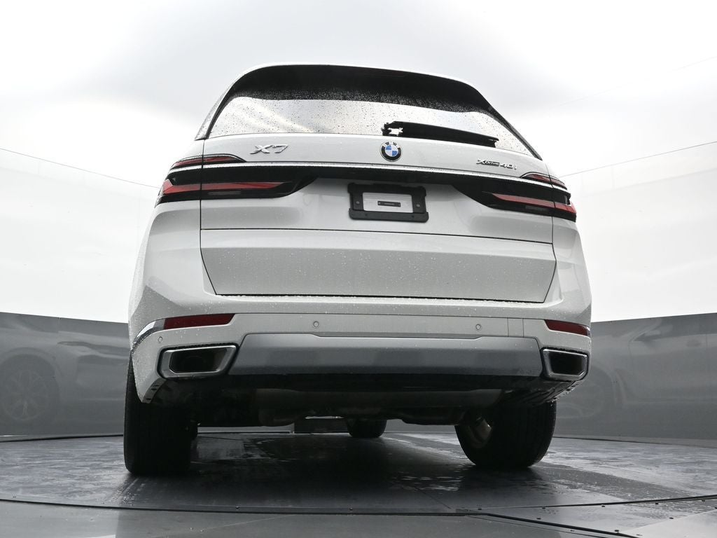 2025 BMW X7 xDrive40i