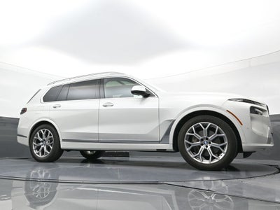 2025 BMW X7 xDrive40i