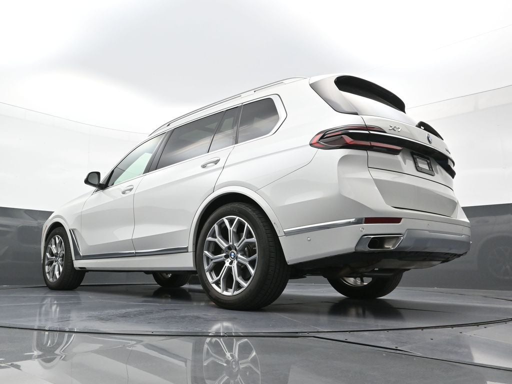 2025 BMW X7 xDrive40i