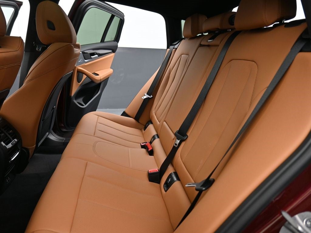 2025 BMW X4 xDrive30i