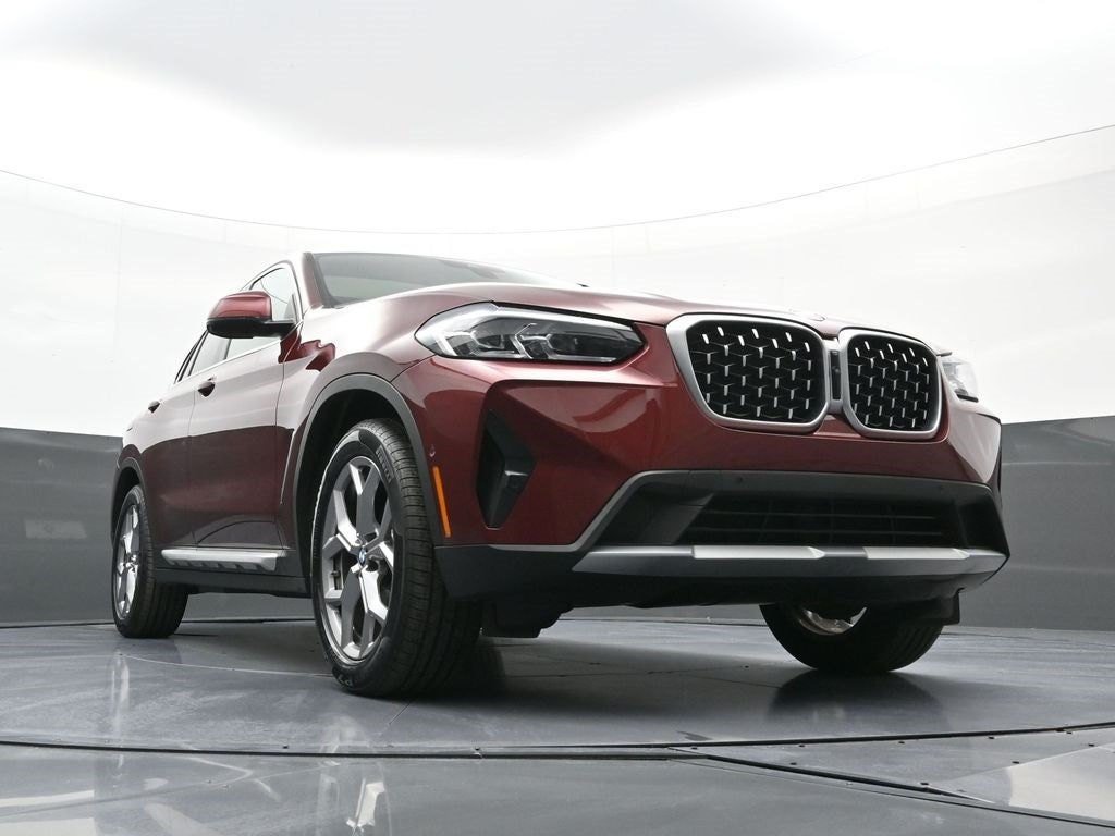 2025 BMW X4 xDrive30i