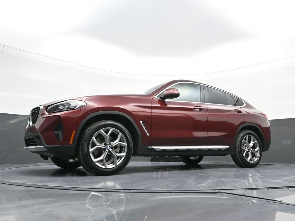 2025 BMW X4 xDrive30i