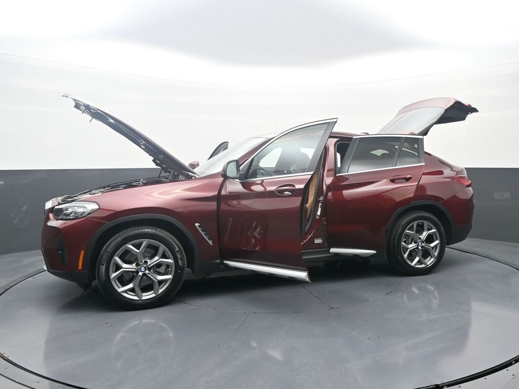 2025 BMW X4 xDrive30i
