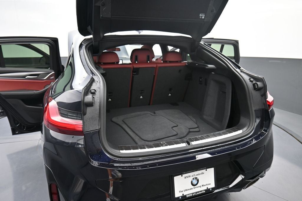 2025 BMW X4 xDrive30i
