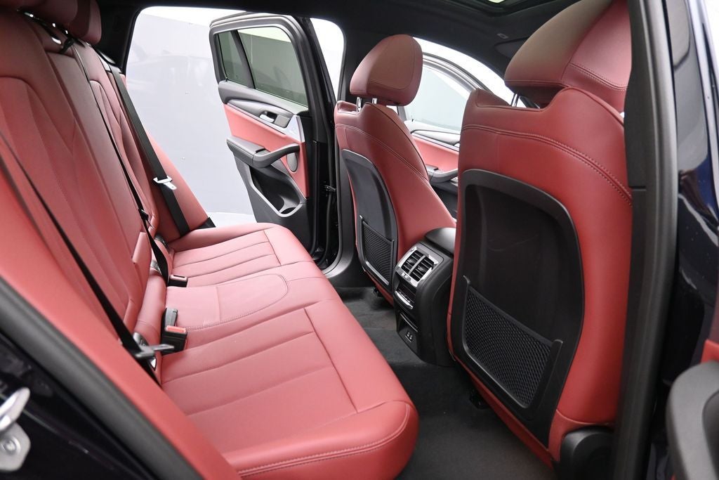 2025 BMW X4 xDrive30i