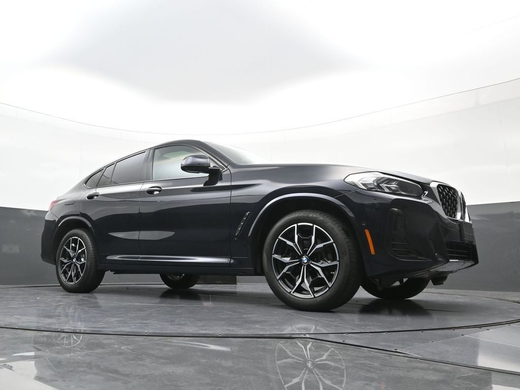 2025 BMW X4 xDrive30i