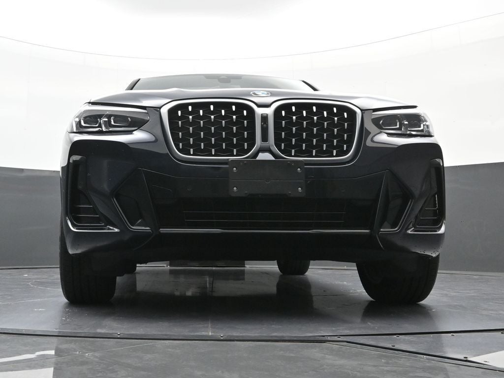 2025 BMW X4 xDrive30i