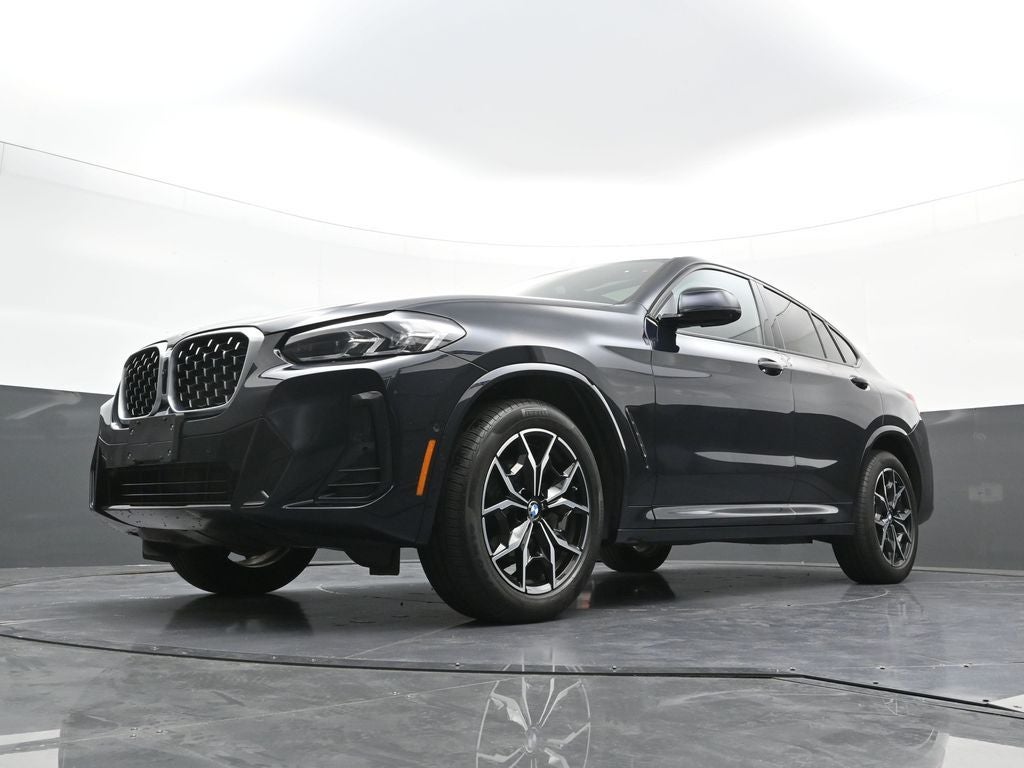 2025 BMW X4 xDrive30i