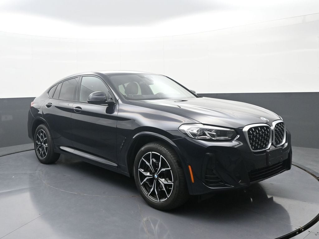 2025 BMW X4 xDrive30i