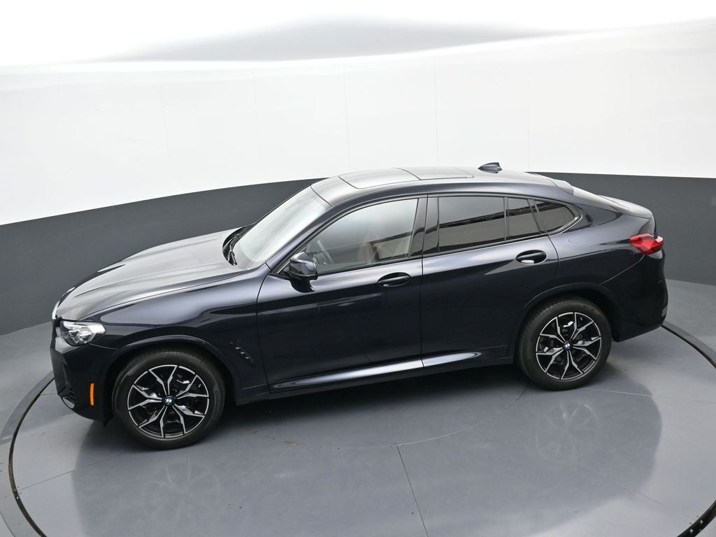 2025 BMW X4 xDrive30i