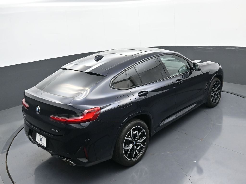 2025 BMW X4 xDrive30i