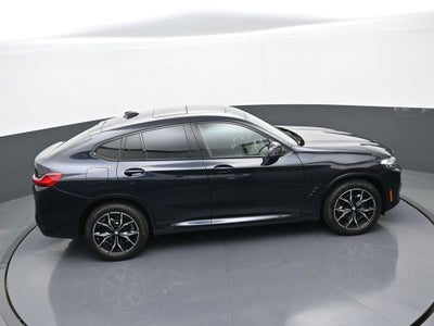 2025 BMW X4 xDrive30i