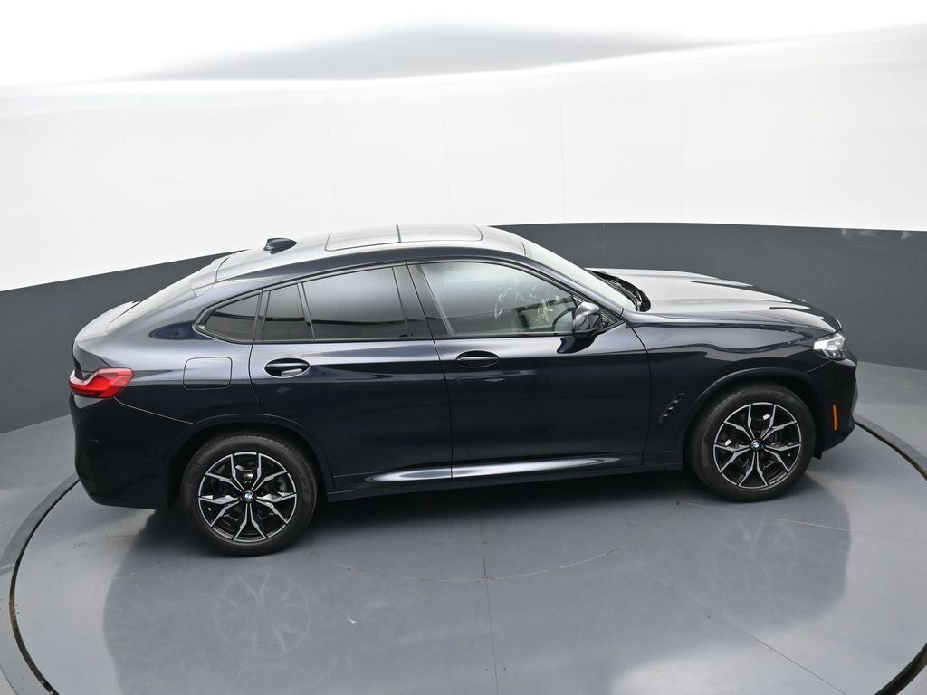 2025 BMW X4 xDrive30i