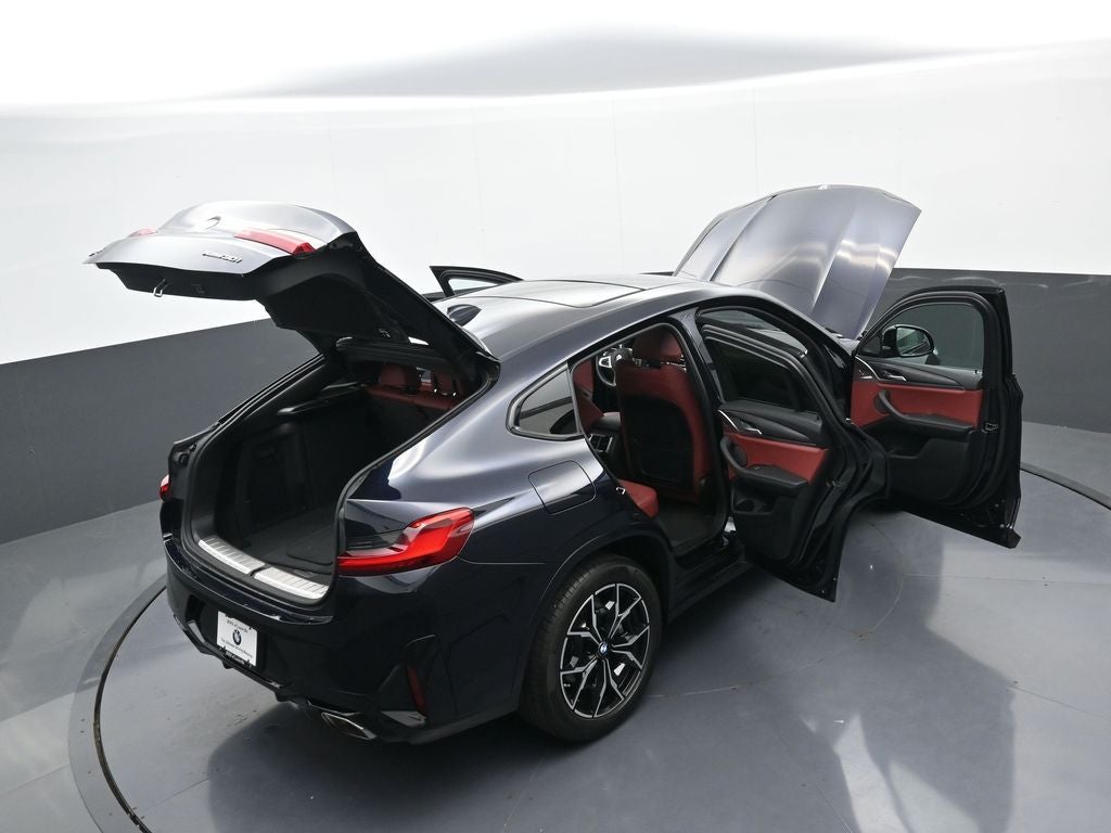 2025 BMW X4 xDrive30i