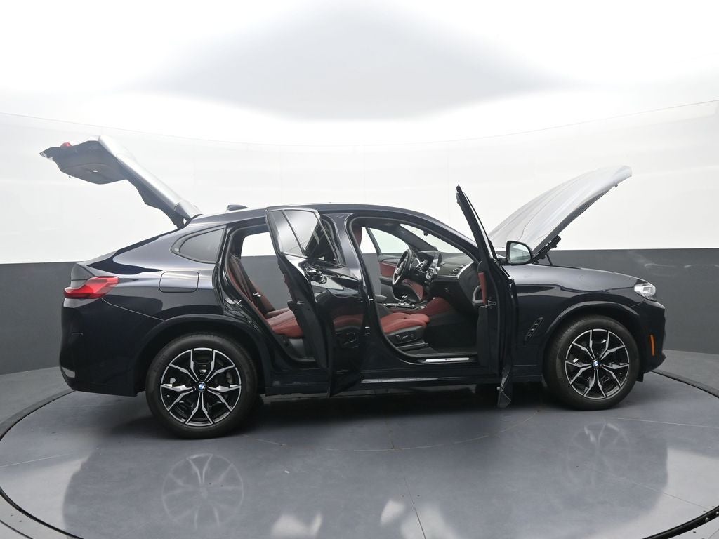 2025 BMW X4 xDrive30i