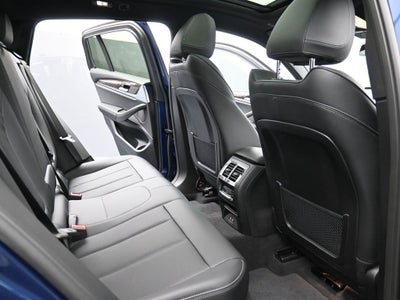 2025 BMW X4 xDrive30i