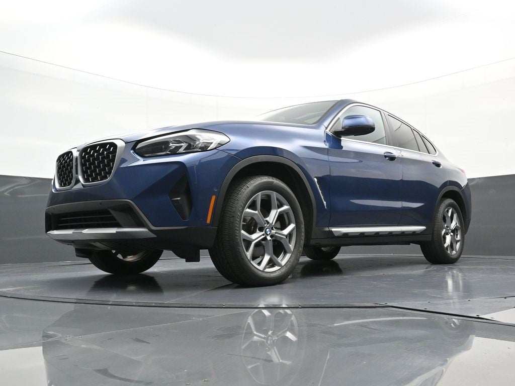 2025 BMW X4 xDrive30i