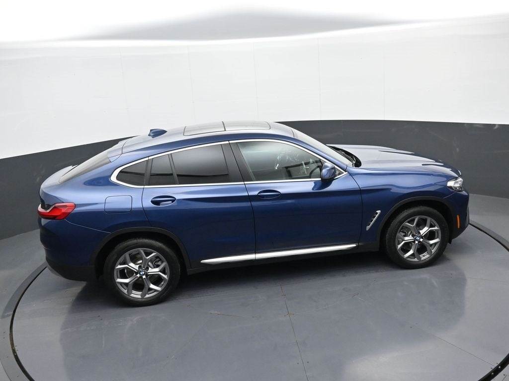 2025 BMW X4 xDrive30i