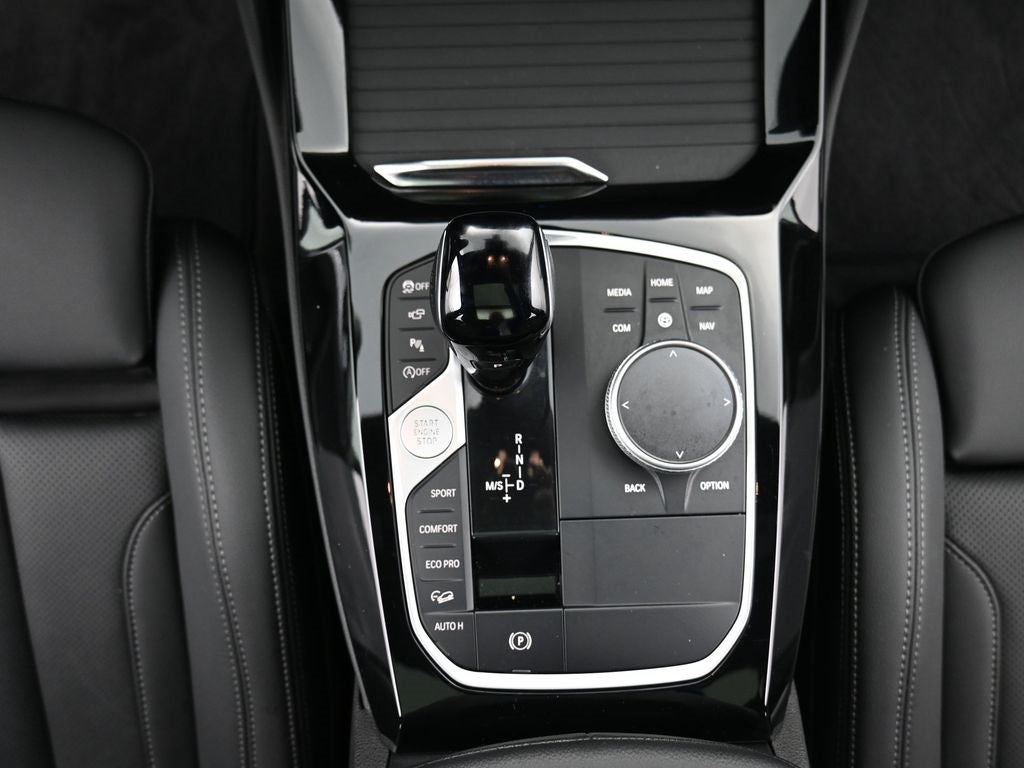 2025 BMW X4 xDrive30i