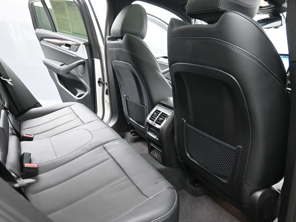 2025 BMW X4 xDrive30i