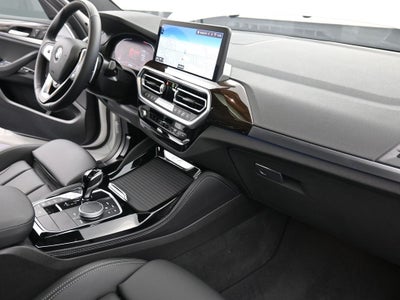 2025 BMW X4 xDrive30i