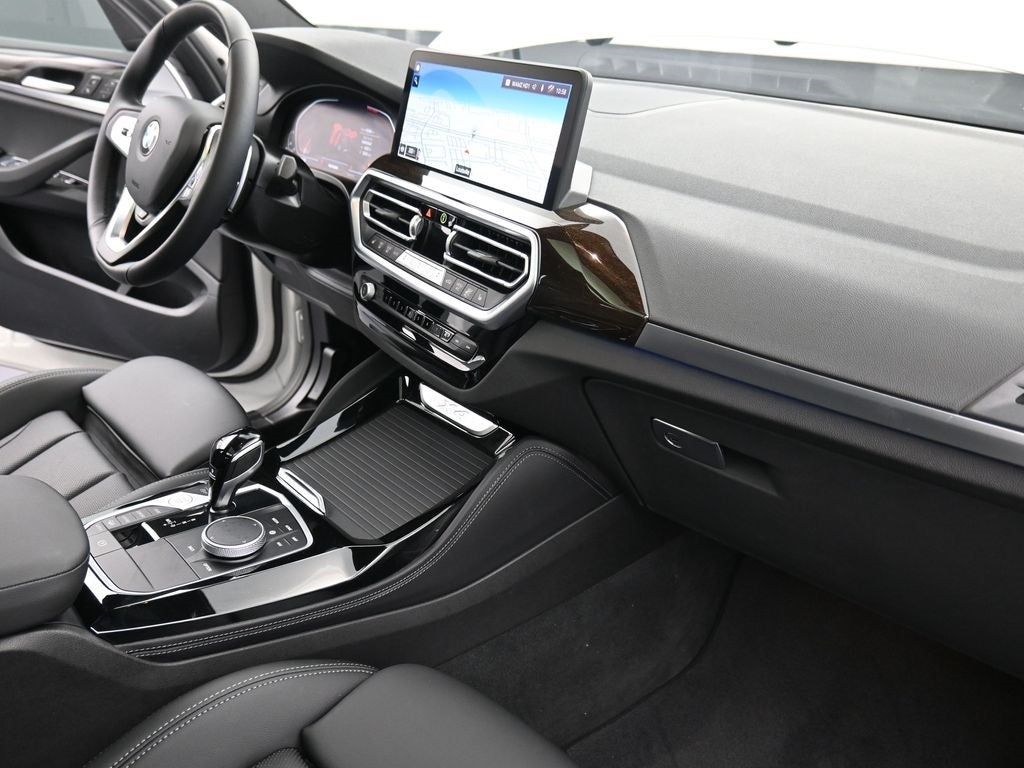 2025 BMW X4 xDrive30i