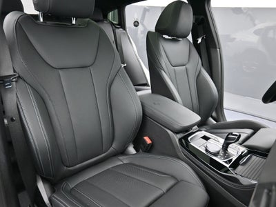 2025 BMW X4 xDrive30i