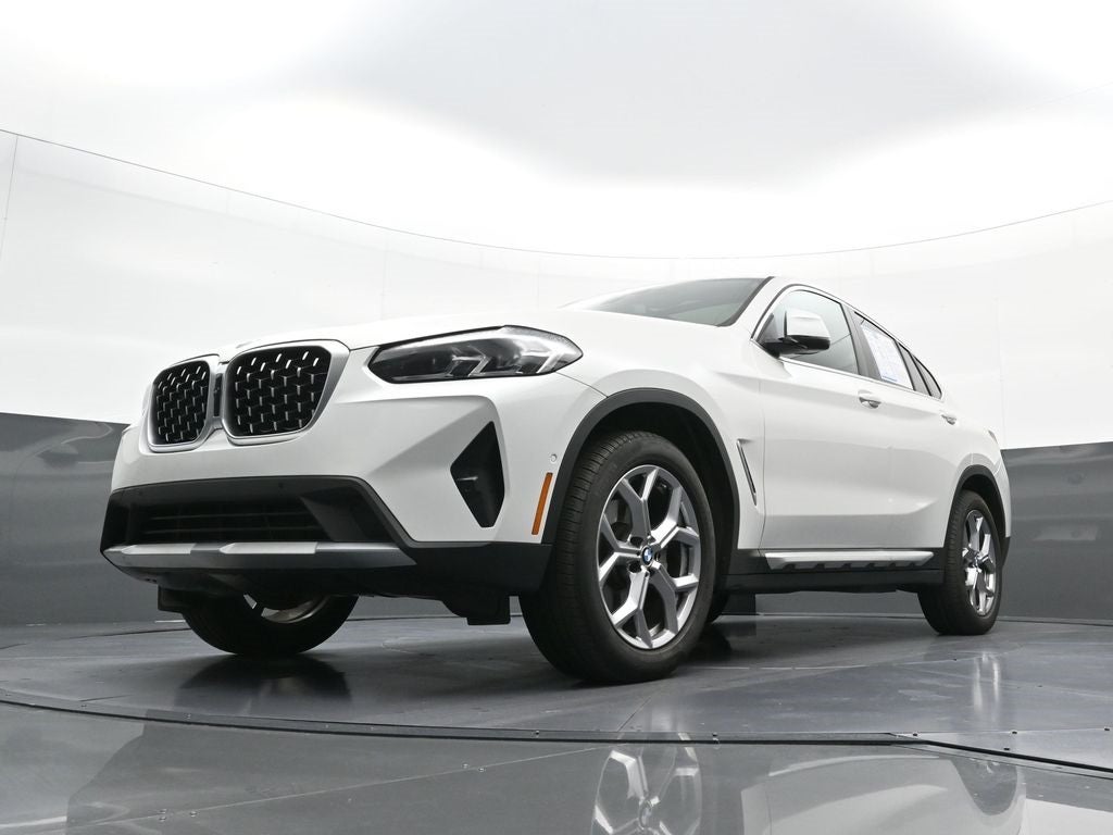 2025 BMW X4 xDrive30i
