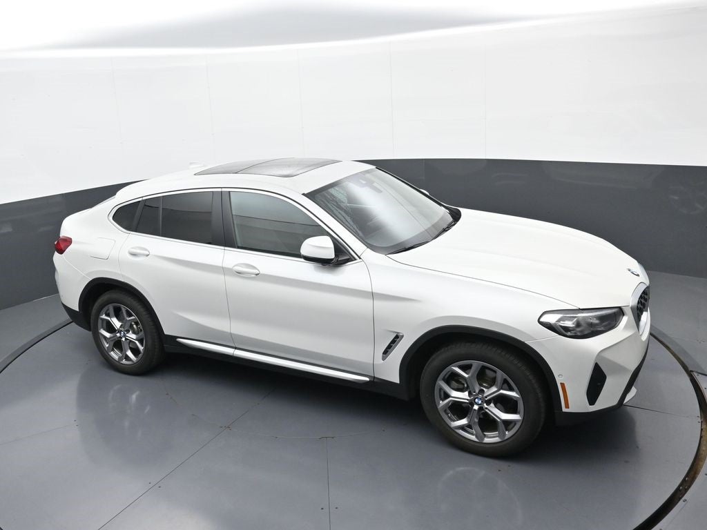 2025 BMW X4 xDrive30i