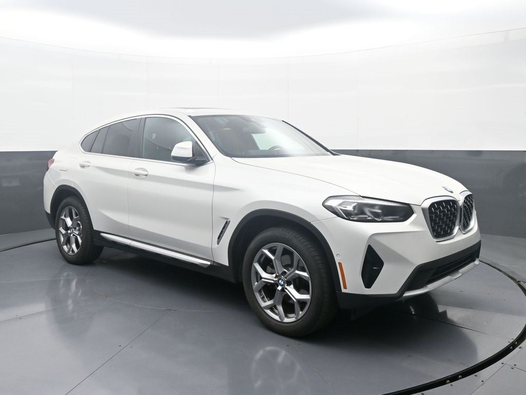2025 BMW X4 xDrive30i