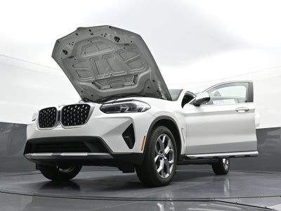 2025 BMW X4 xDrive30i