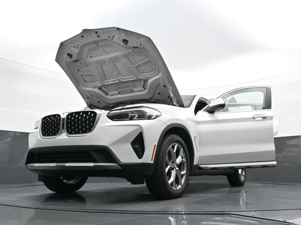 2025 BMW X4 xDrive30i