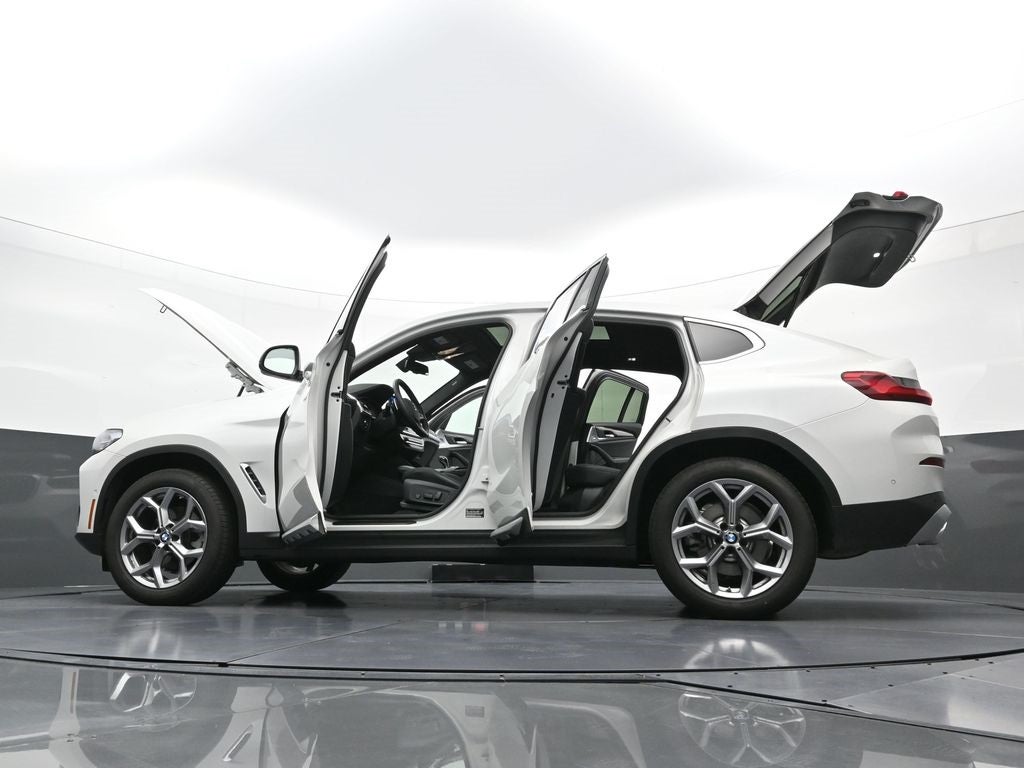 2025 BMW X4 xDrive30i