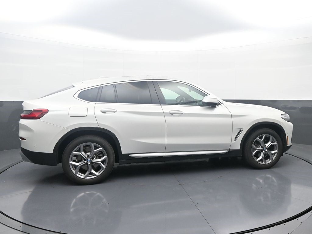 2025 BMW X4 xDrive30i