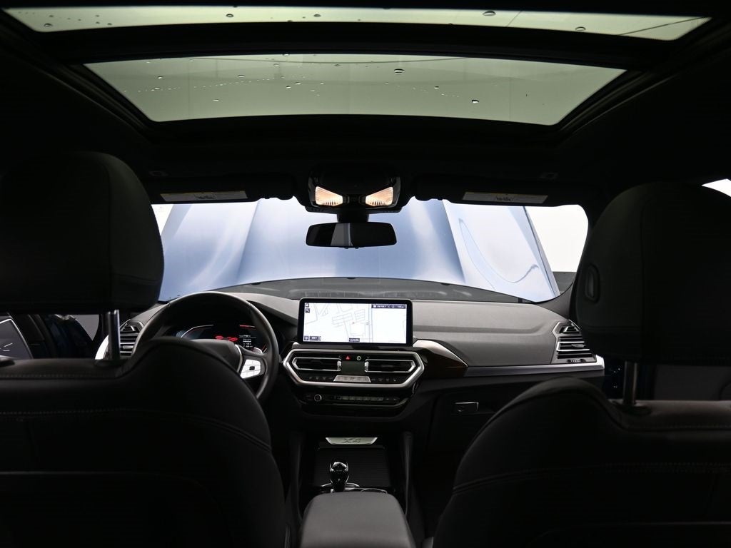 2025 BMW X4 xDrive30i