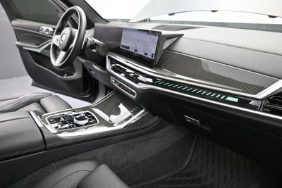 2025 BMW X7 M60i