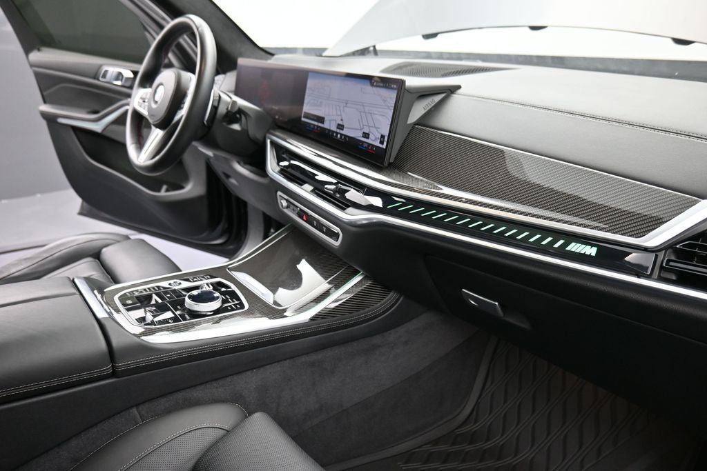 2025 BMW X7 M60i