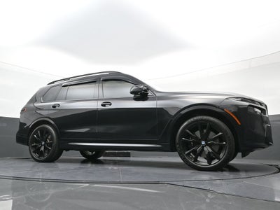 2025 BMW X7 M60i