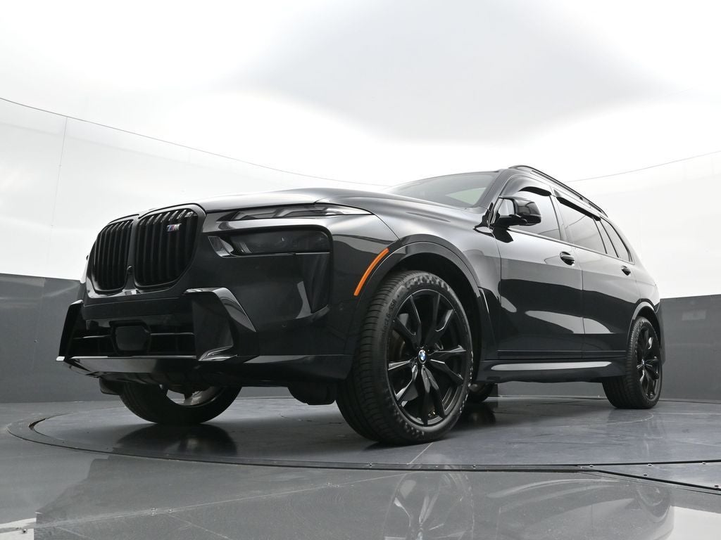 2025 BMW X7 M60i