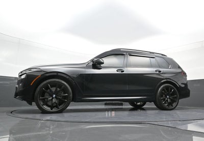 2025 BMW X7 M60i