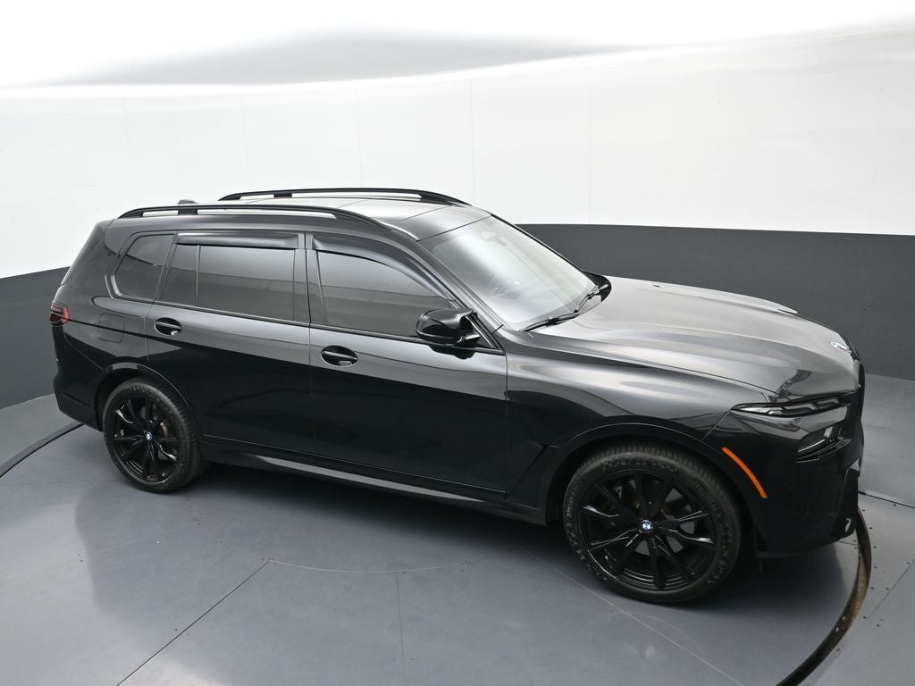 2025 BMW X7 M60i