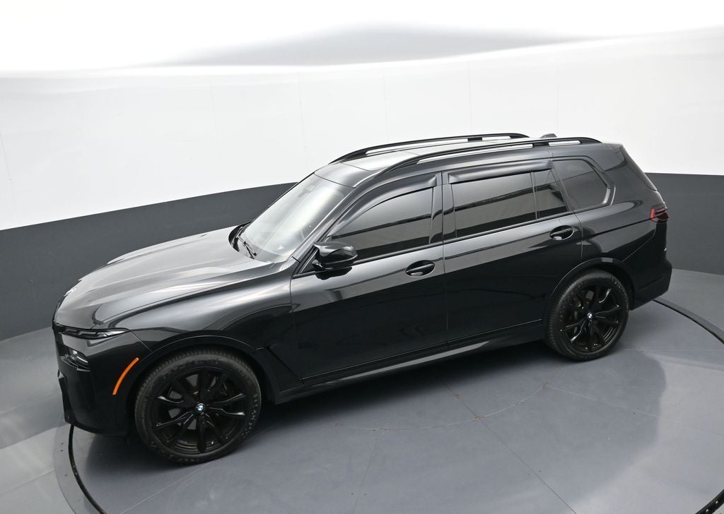 2025 BMW X7 M60i