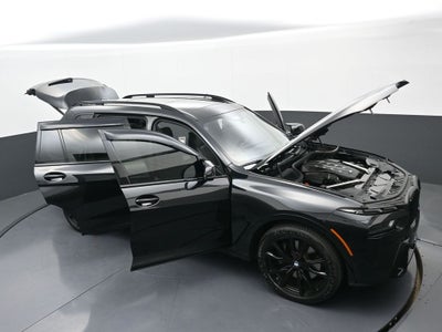 2025 BMW X7 M60i
