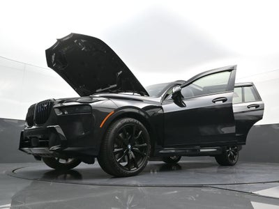 2025 BMW X7 M60i